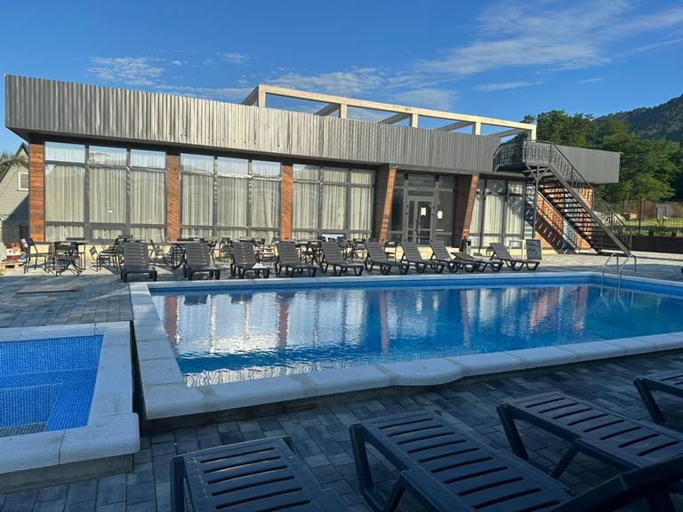 Manresa Resort