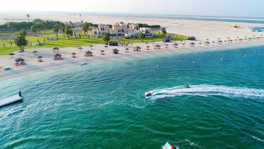 Al Maya Island & Resort 4*
