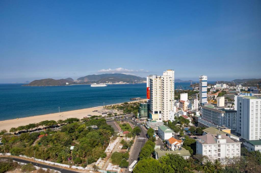 Avari Hotel 4*