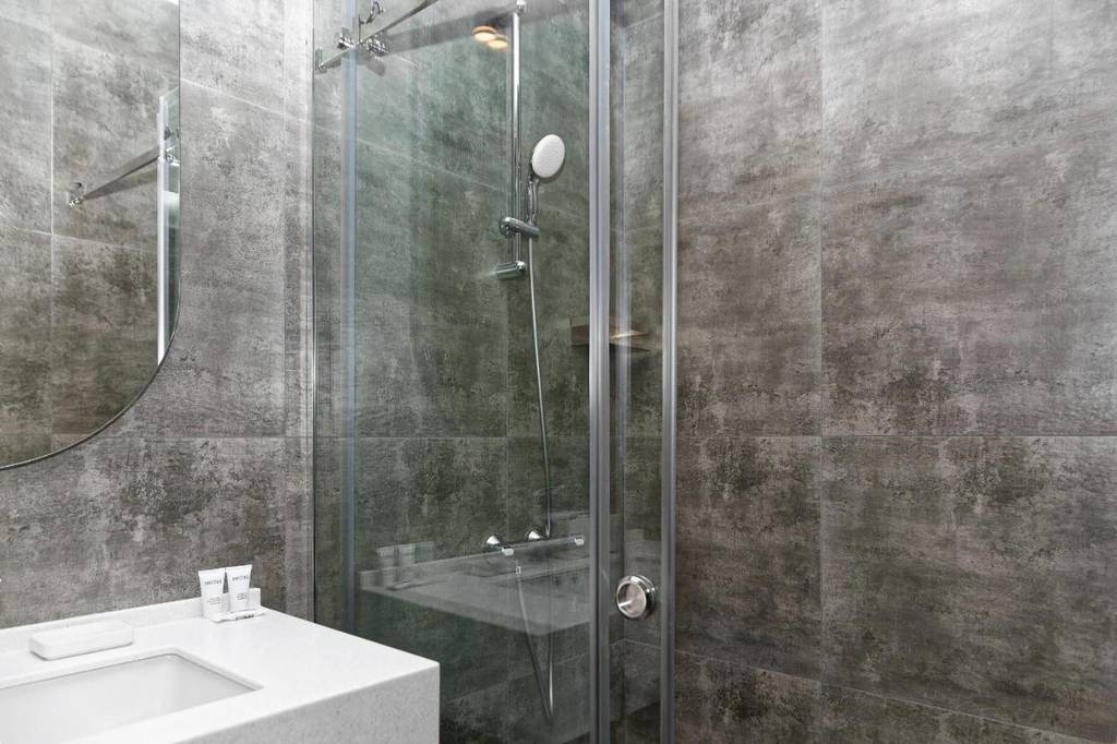 Aston Hotel 3*