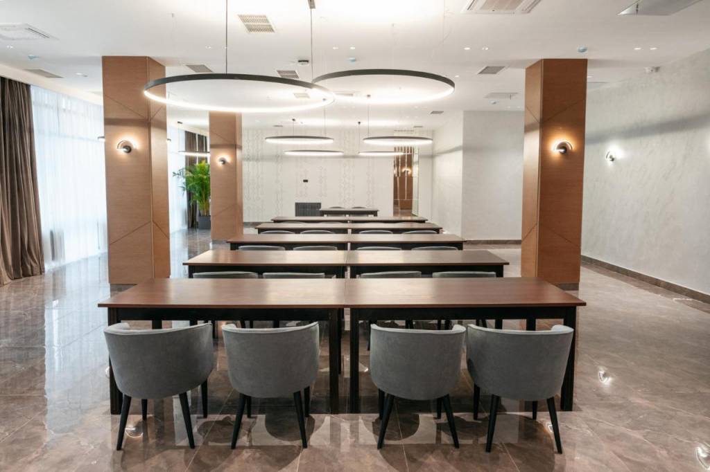 Raavah Aparthotel 4*
