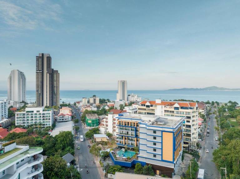Lewit Hotel Pattaya, a member of Radisson Individuals