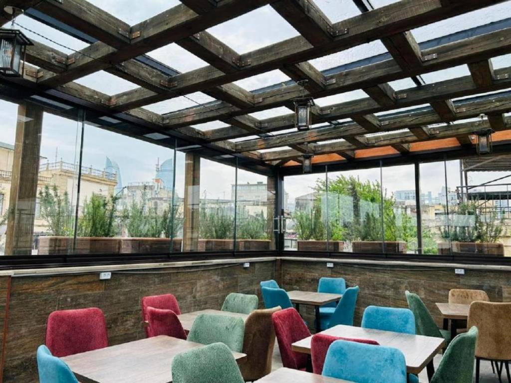 Parliament Hotel & Restaurant 4*