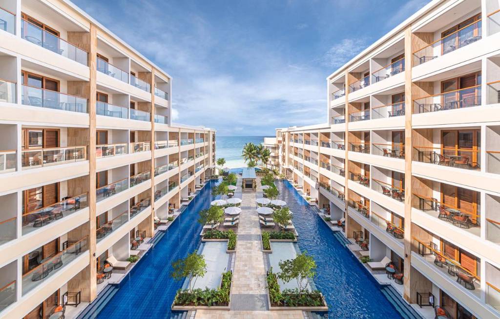 Henann Premier Coast Resort 4*