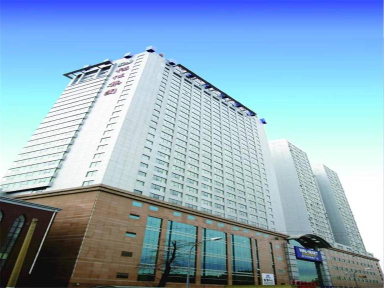 Bolt Hotel Dalian