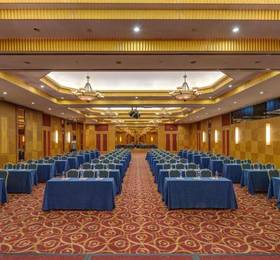 Grand Continent International Hotel в Даляне