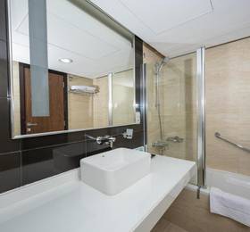 Pearl Swiss Hotel в Дубае