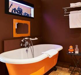 Full House Hotel в Кортрейке