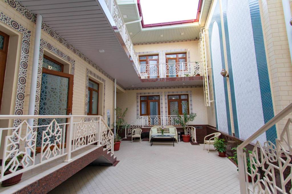 Registon Saroy Hotel 3*