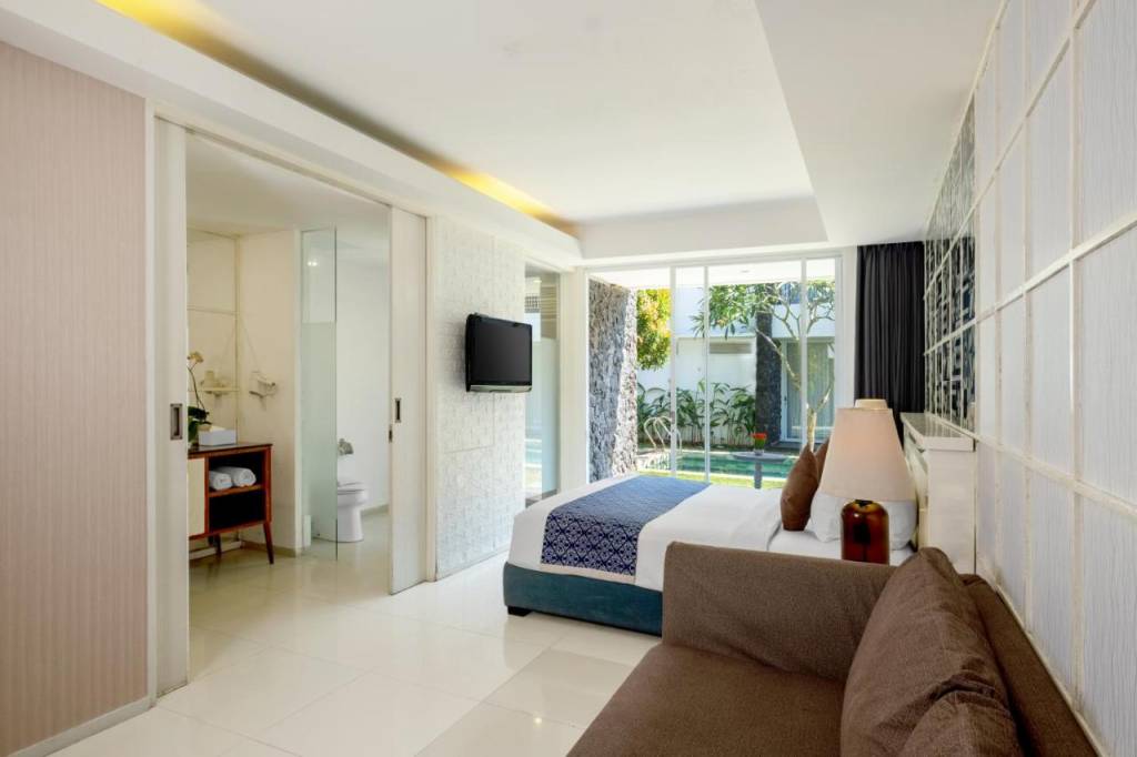 The Kanjeng Suites & Villas Sanur 4*