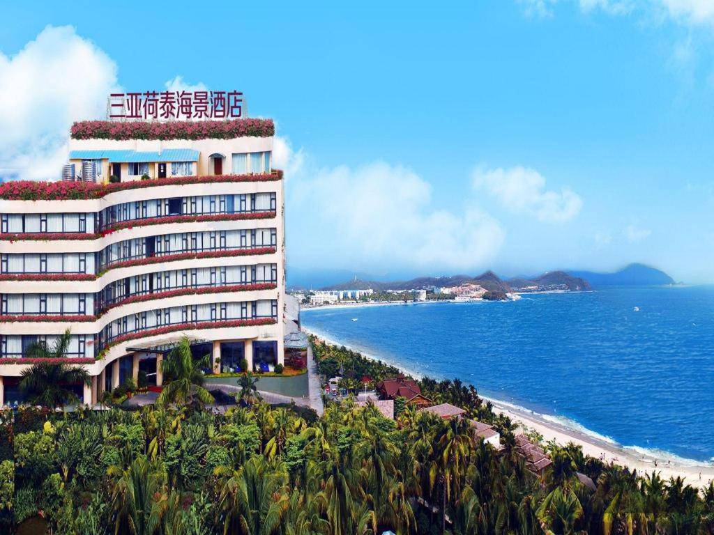 Sanya Luyi Sea View Hotel 4*