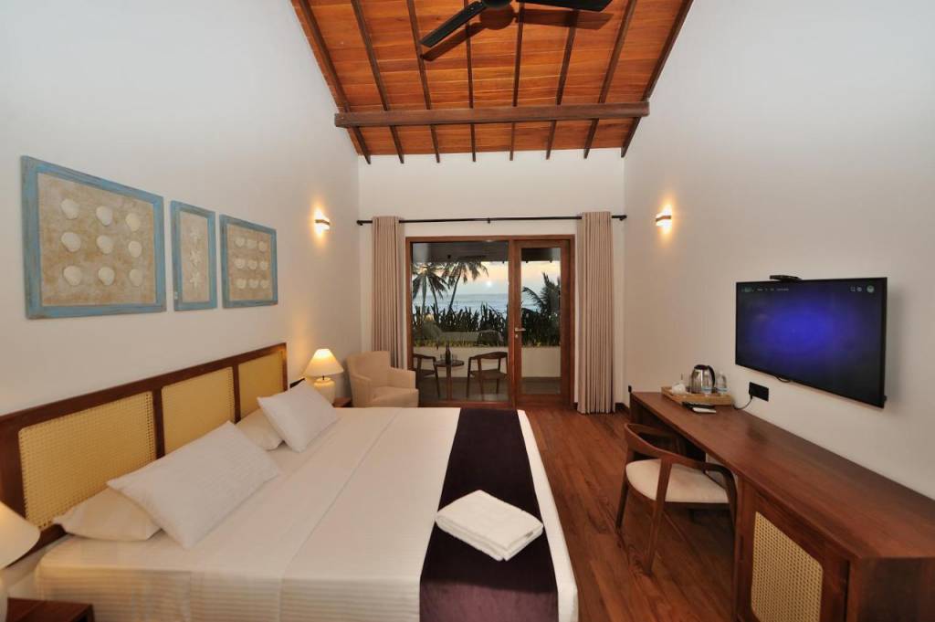Tantalize Beach 3*