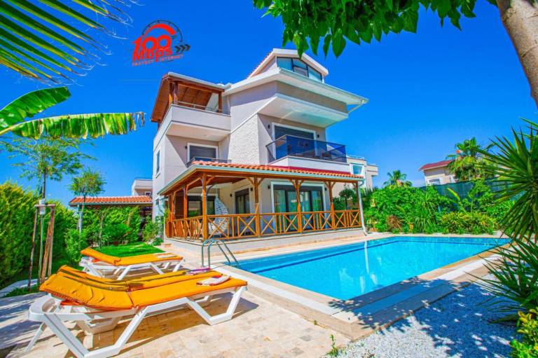 Paradise Town Villa Sillyon