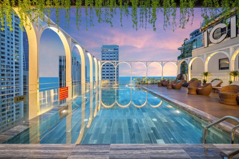 Golden Lotus Luxury Hotel Danang 4* Вьетнам, Дананг