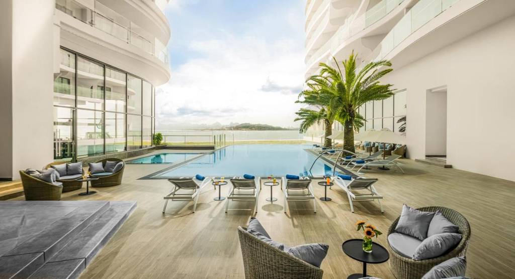 Citadines Marina Halong 5*