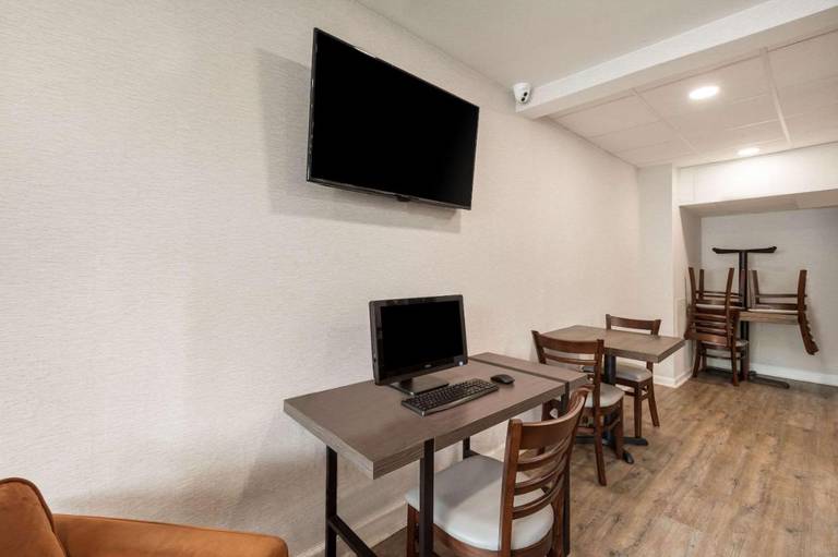 Super 8 by Wyndham Gastonia