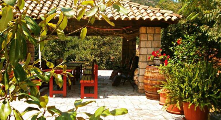 Guest House J J