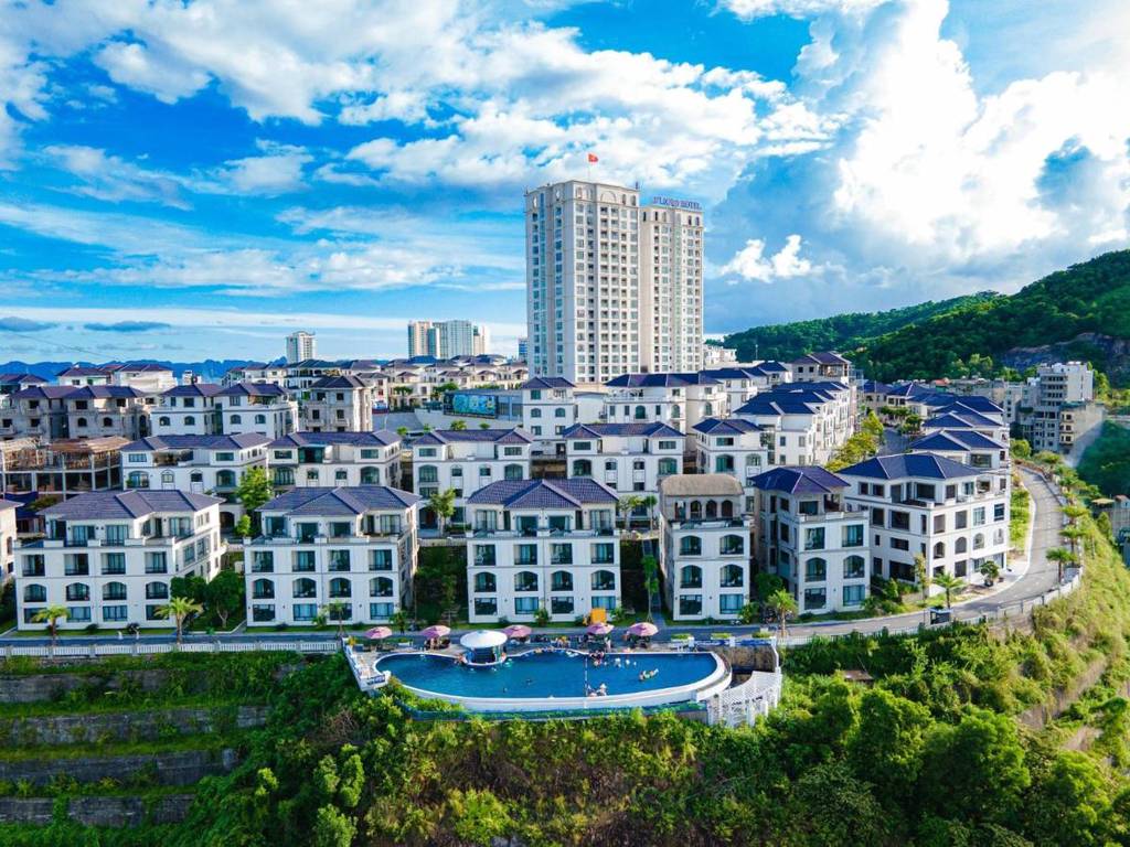 D'Lioro Hotel & Resort 5*