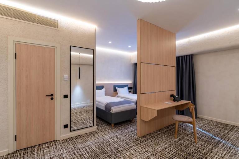 Renion City Hotel