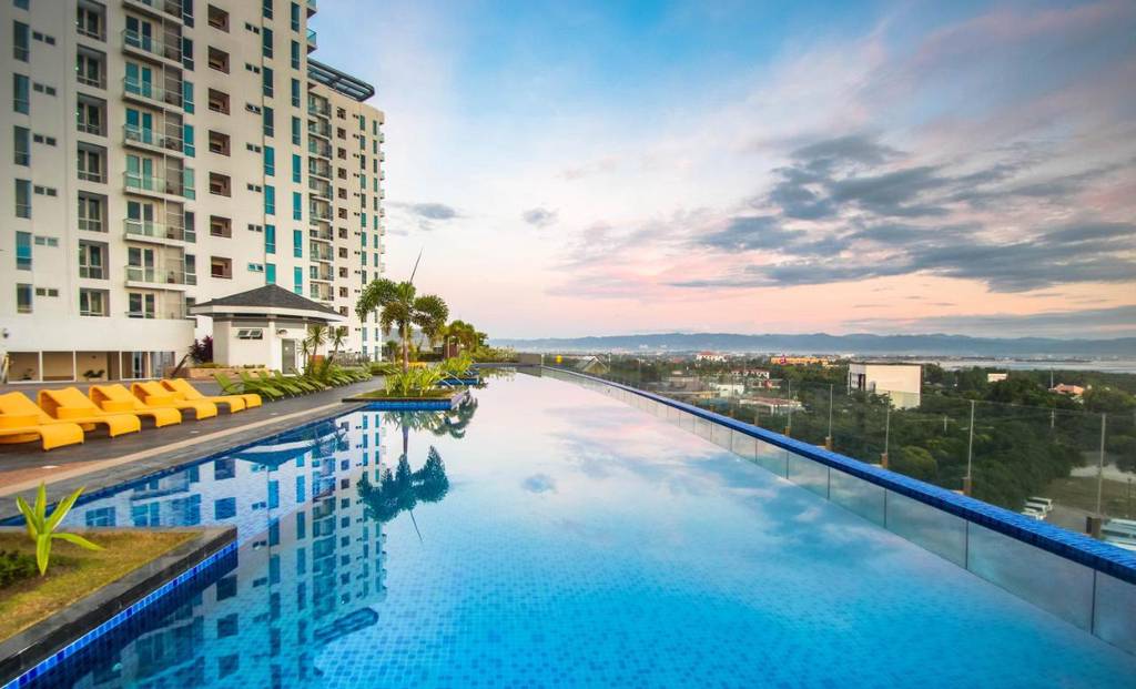 C Suites at 8 Newtown Mactan 2*