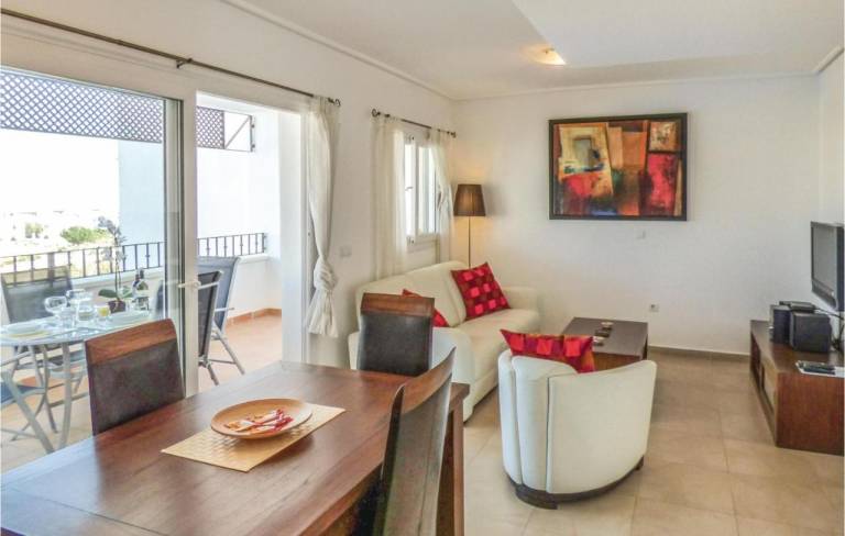 Two-Bedroom Apartment in Sucina