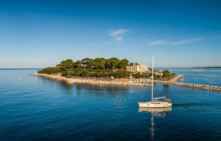 Isabella Island Miramare Suites & Villas