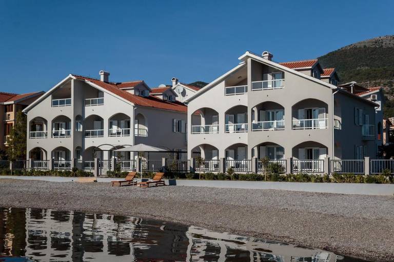 Mini Laguna Resort