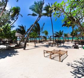 Jaz Amaluna Beach Resort в Занзибаре