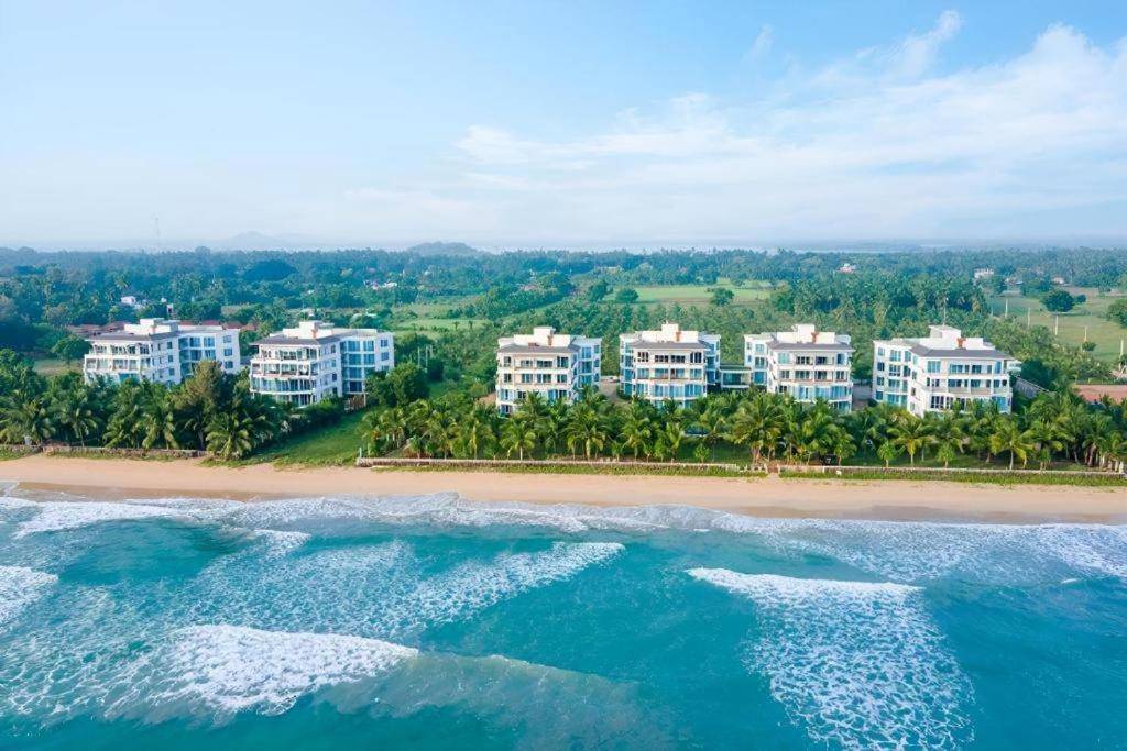 Beach Paradise Nilaveli 3*