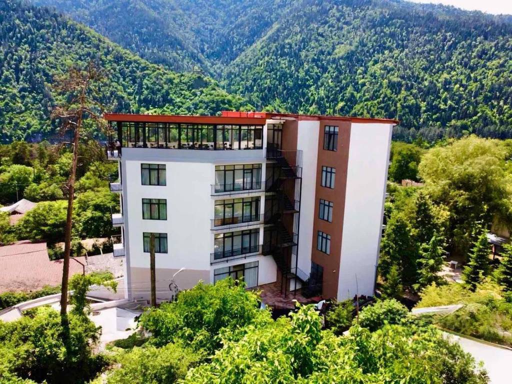 Emerald Hotel 4*
