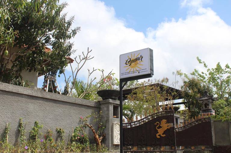 SUMMER HOMESTAY
