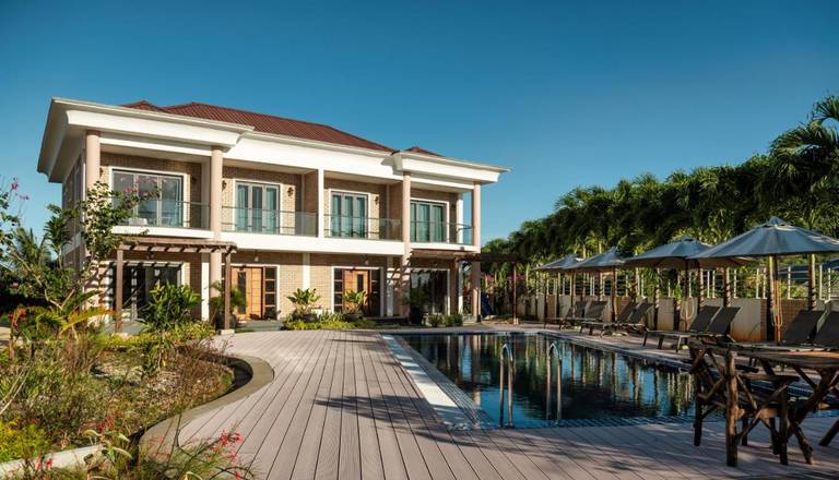 Isla Holiday Home