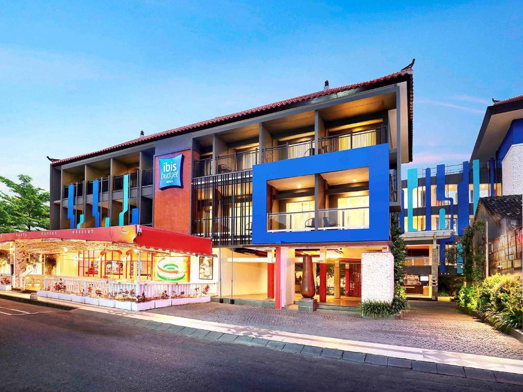 Primera Hotel Seminyak 3*