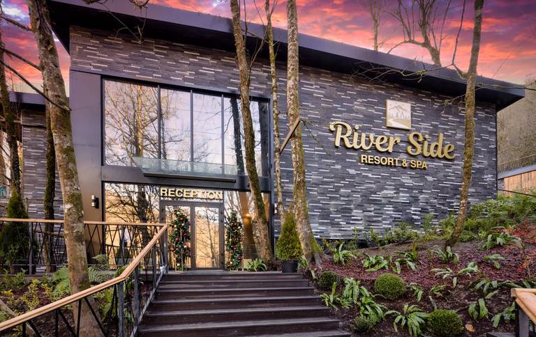 River Side Resort & SPA