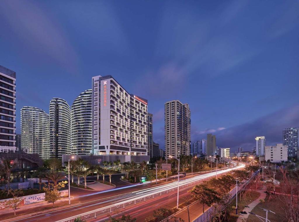Hilton Garden Inn Sanya 4*