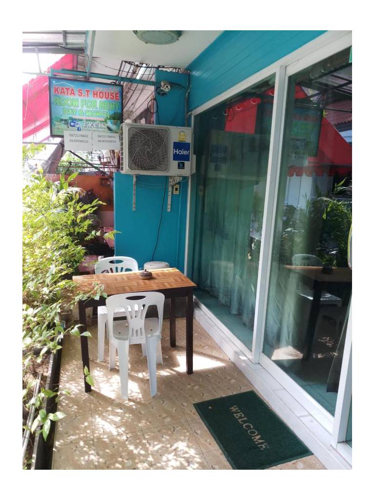 Kata S T House