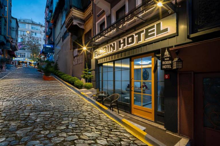Robin Hotel