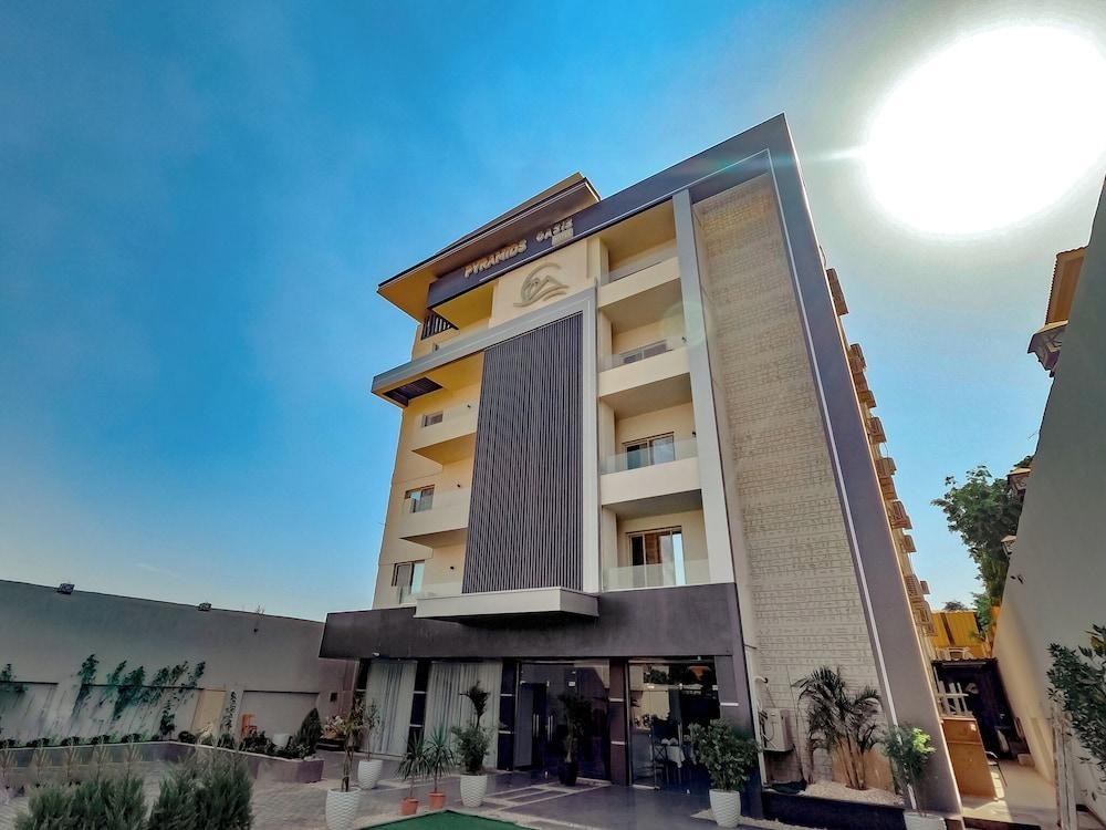 Pyramids Oasis Hotel 3*