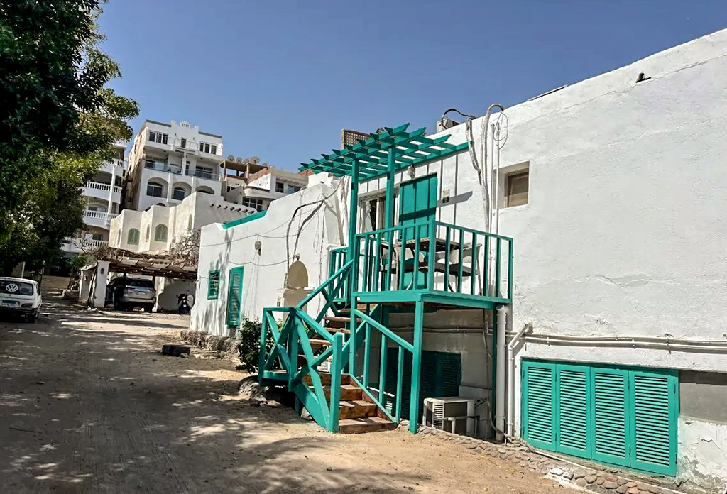 Lilly Rooms