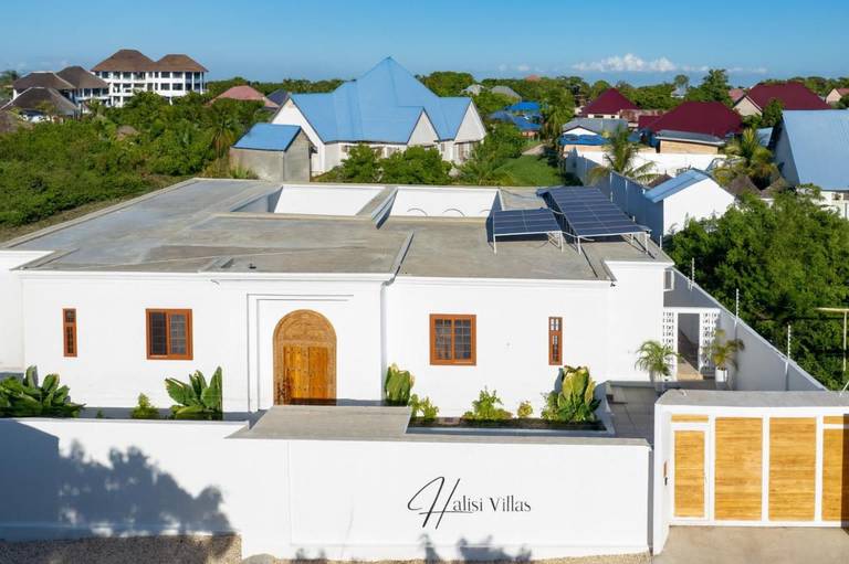 Halisi Villas