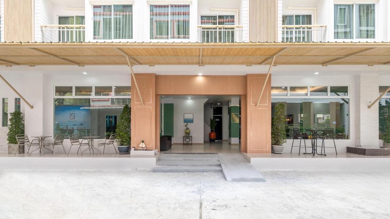 Azizi Boutique Hotel by Recall Hotels
