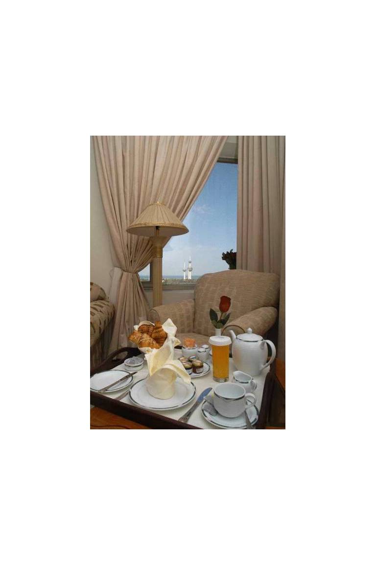 Ritz Sharq