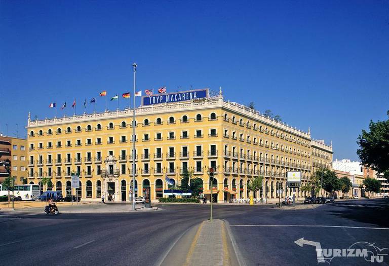 Tryp Macarena