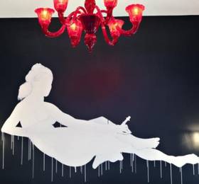 B.w. Champs Elysees в Париже