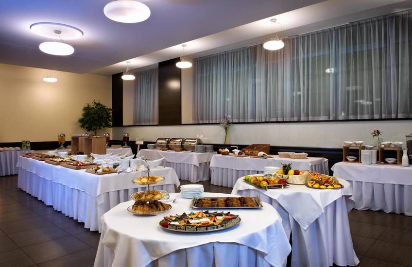 Tatra 4* Словакия, Братислава