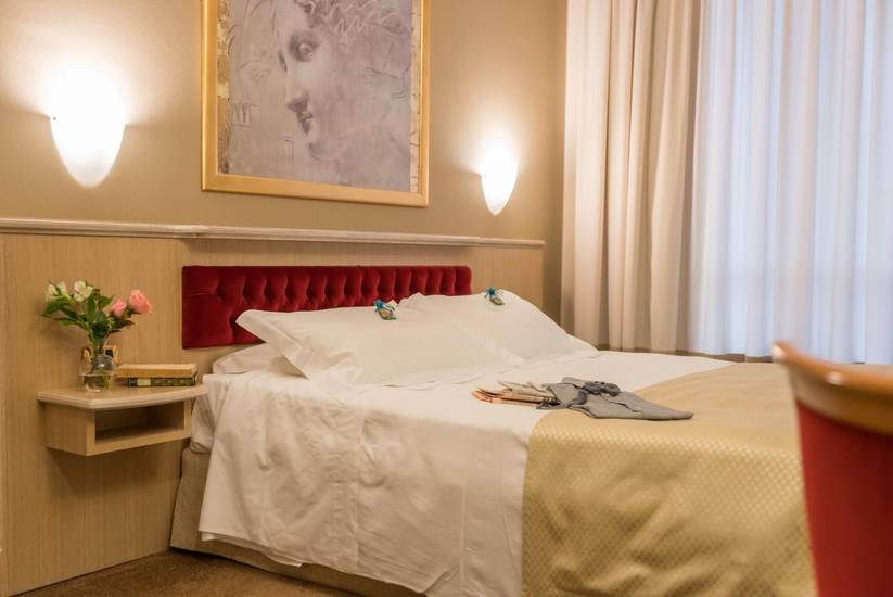 Santa Barbara 4* Италия, Милан